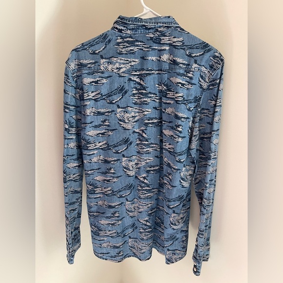 Divided H&M Long Sleeve Blue Print Pearl Snap Front Shirt Men Size Medium - Picture 2 of 10